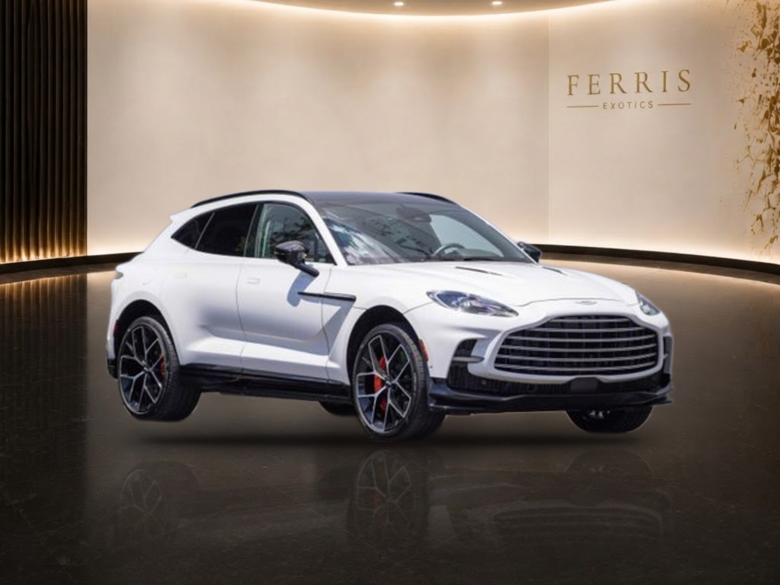 2025 Aston Martin DBX707