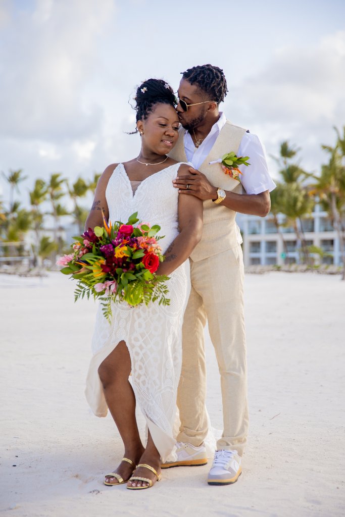 JTS Weddings and Honeymoons couple on the beach