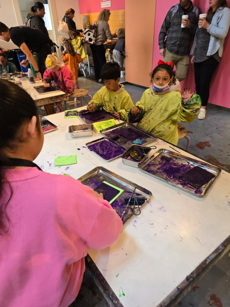 🎨 Pequeños Artistas en acción