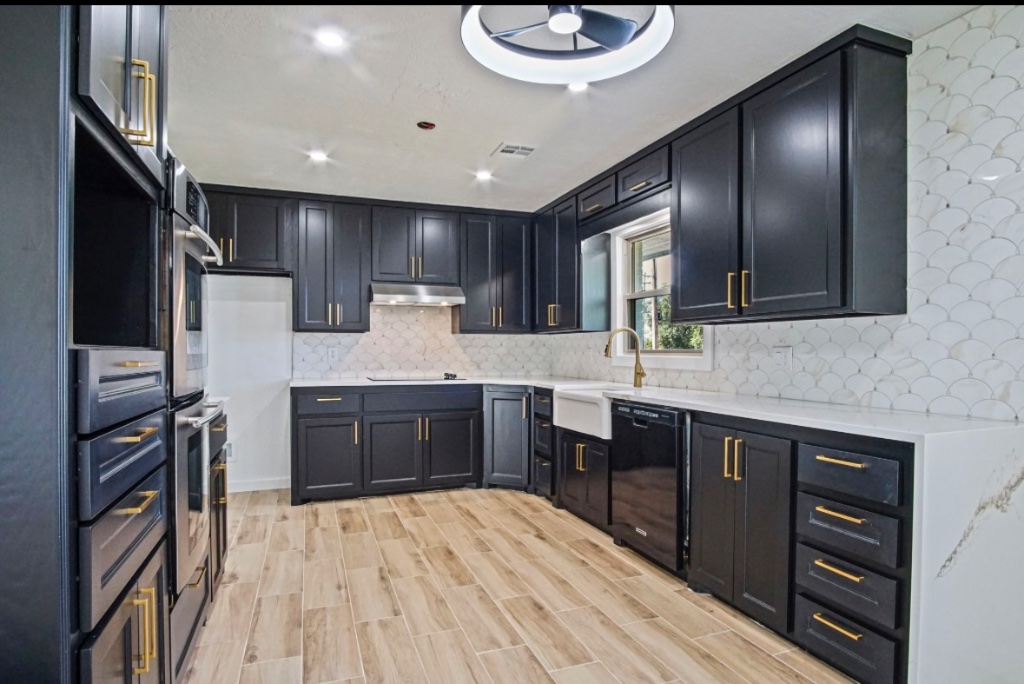 U-Shaped Kitchen Remodel