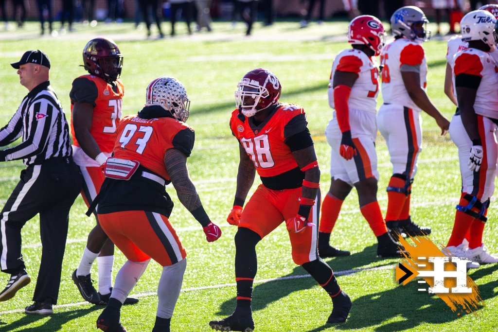 Senior Bowl — OL/DL line of scrimmage at practice