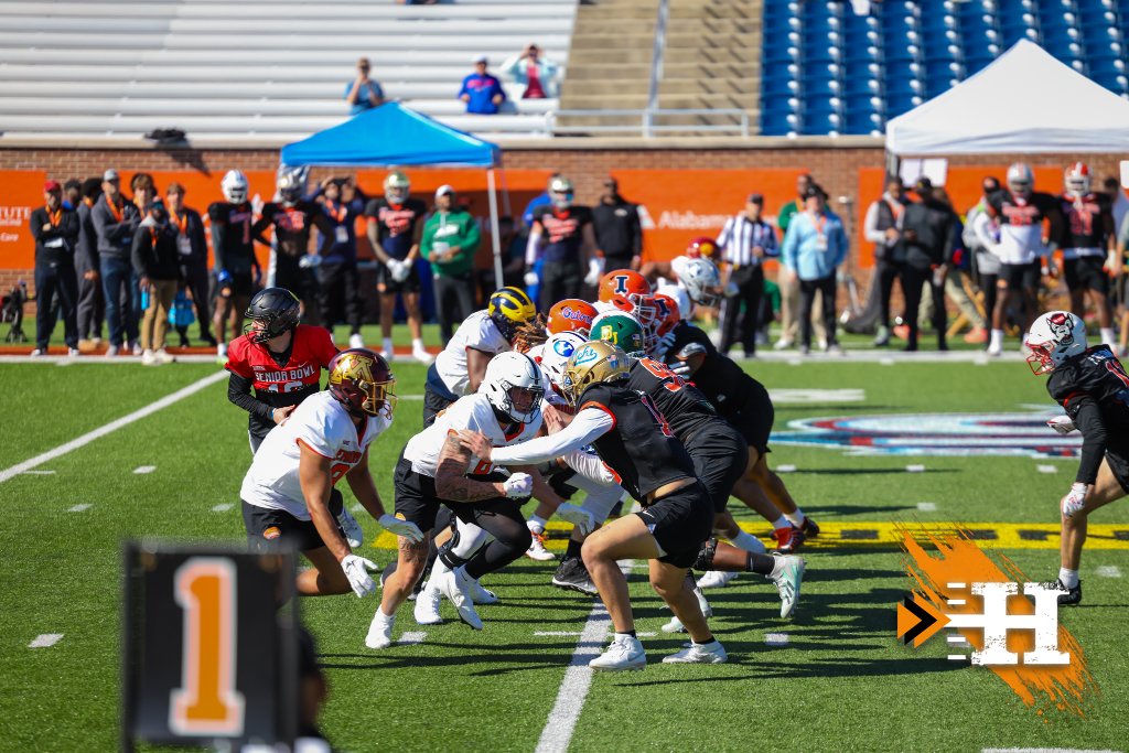 Senior Bowl — Game action in Ladd-Peebles Stadium