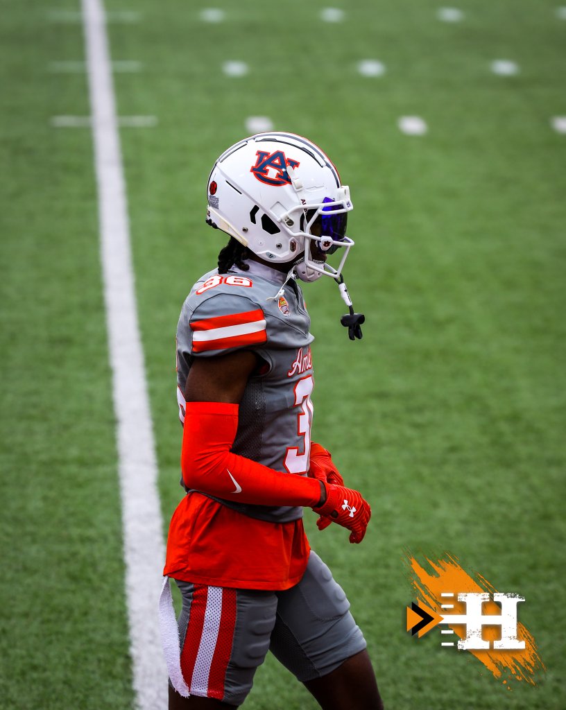 Senior Bowl — Auburn DB #36 walks the field