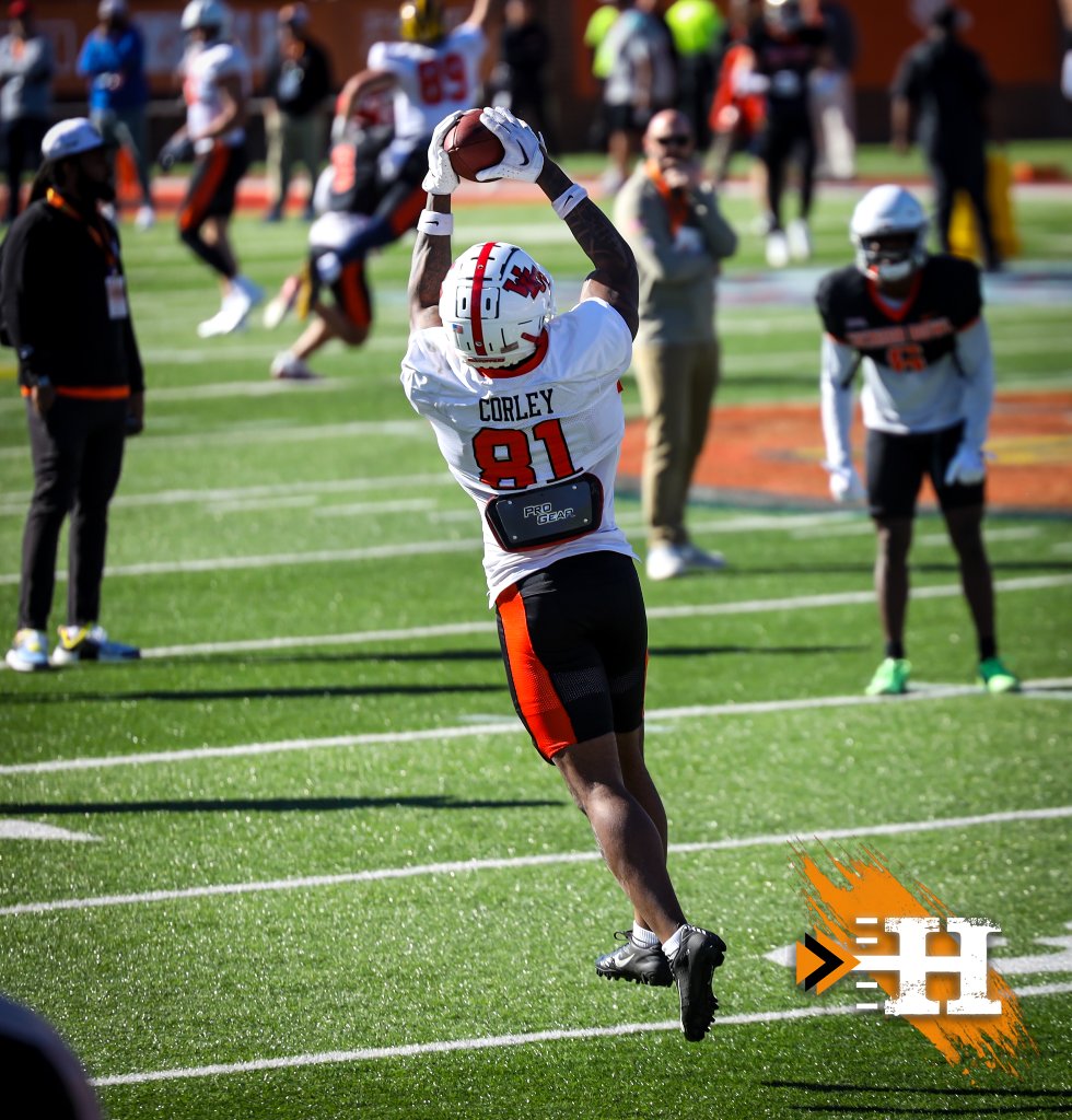 Senior Bowl — Corley #81 goes up for the catch