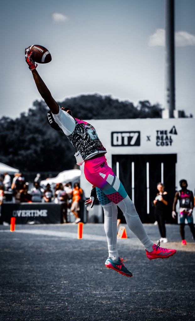 OT7 Nationals — One-handed grab at the OT7 x The Real Cost event