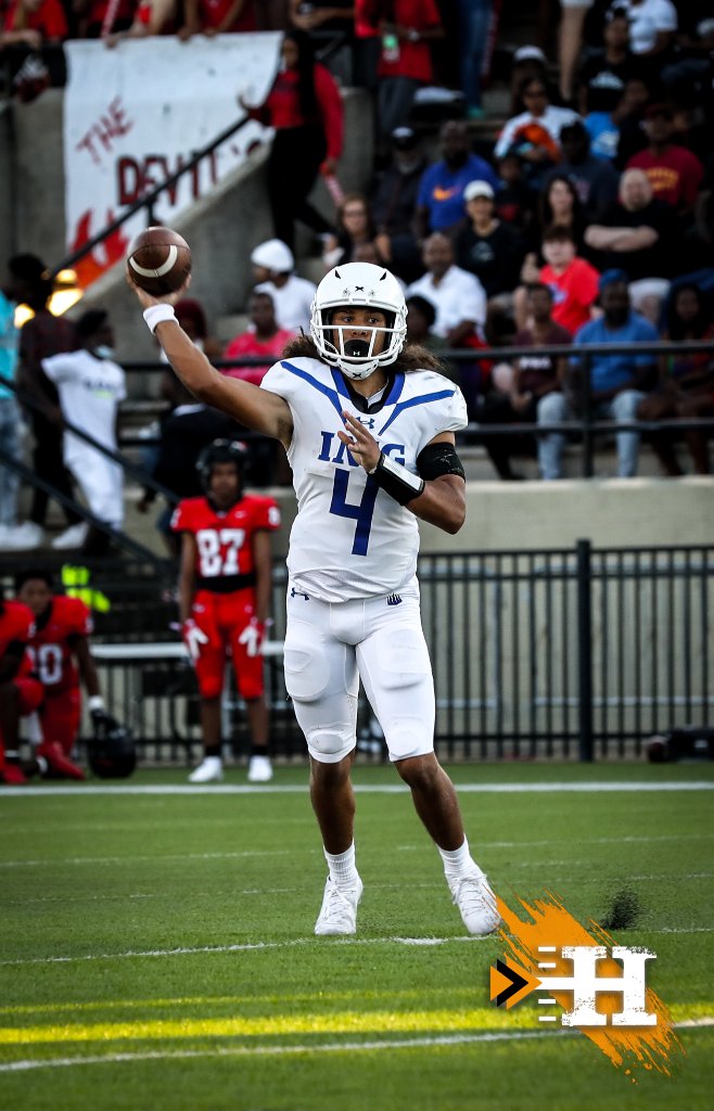 IMG Academy — IMG #4 QB fires a pass downfield