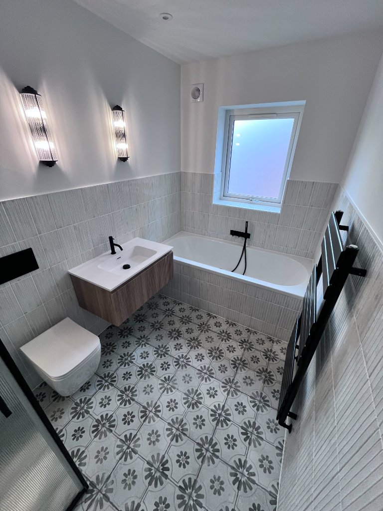 Luxury En-Suite — Large (8m²+)