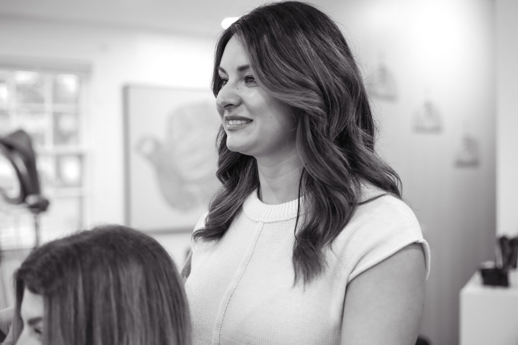 Kara Elaine, luxury bridal hair stylist