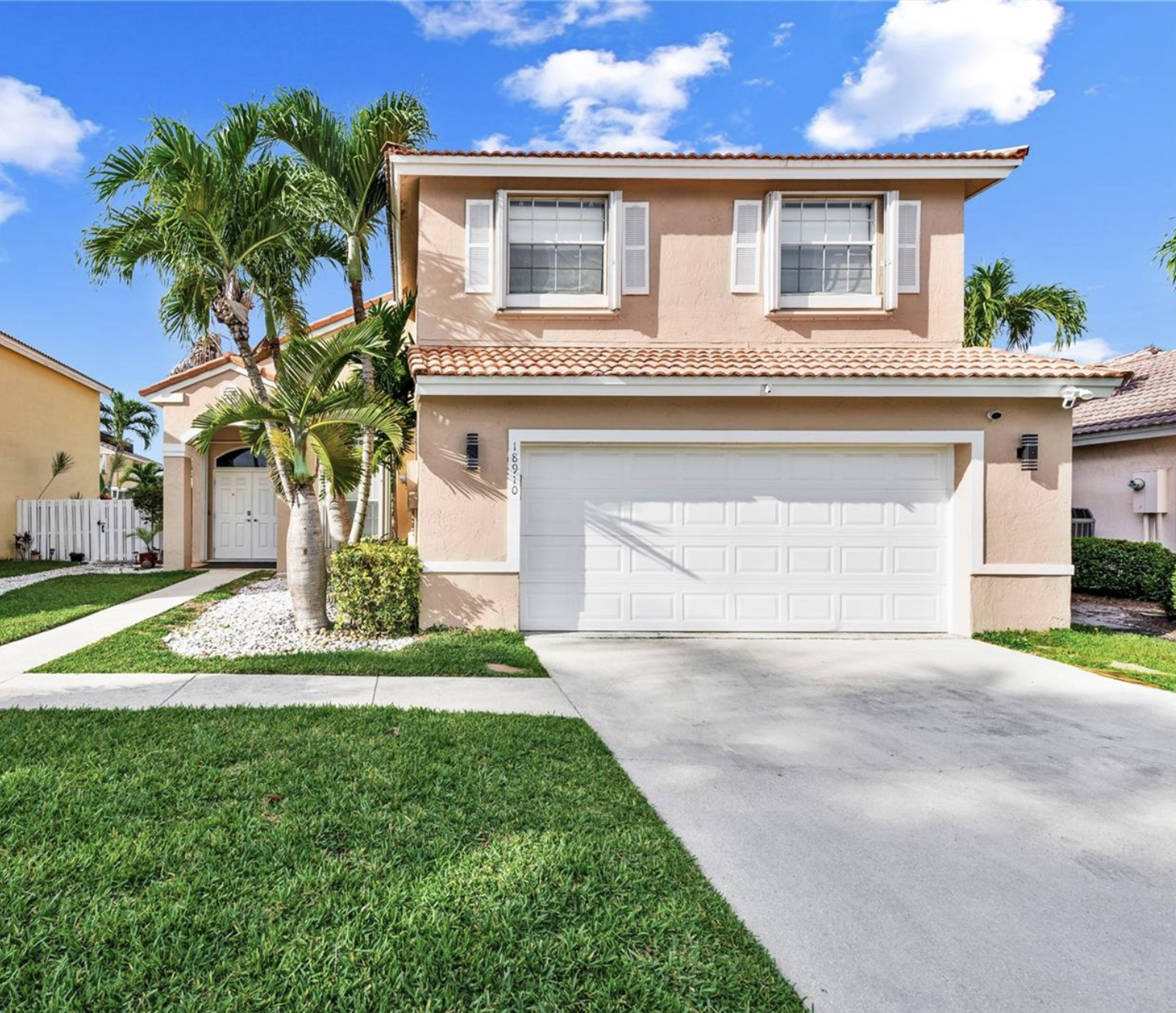 Updated Pool Home in Chapel Trail, Pembroke Pines