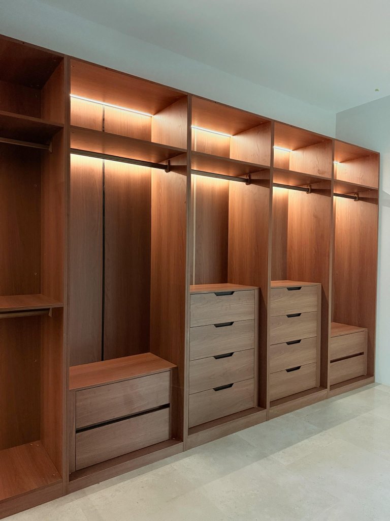 Closets & Wardrobes