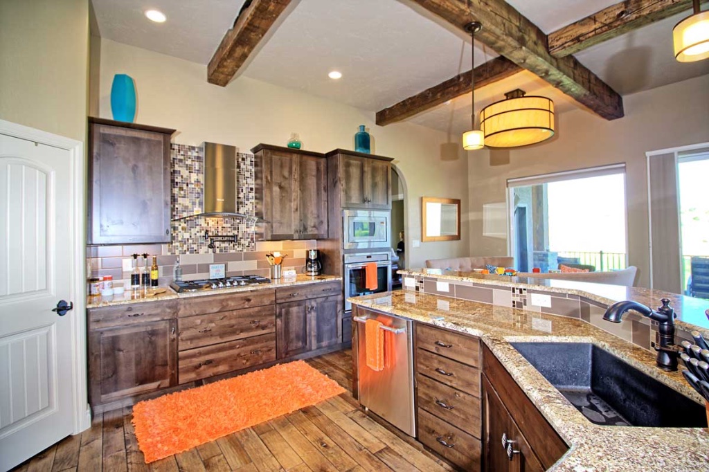 Hillview Drive Rustic Contemporary 14