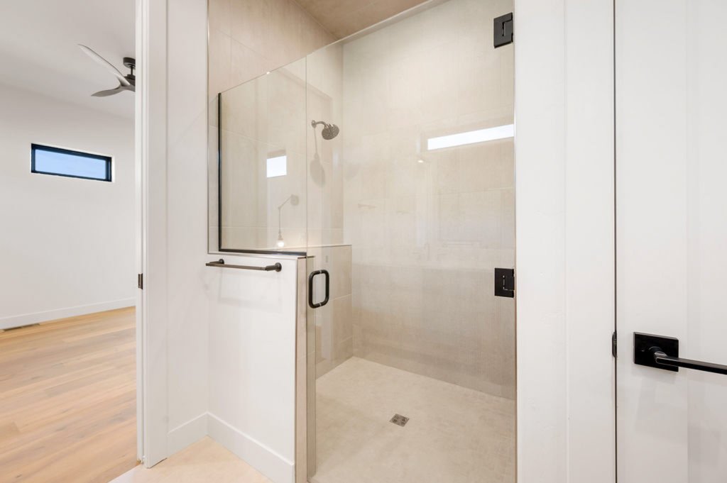 Contemporary Summerhill Home 19