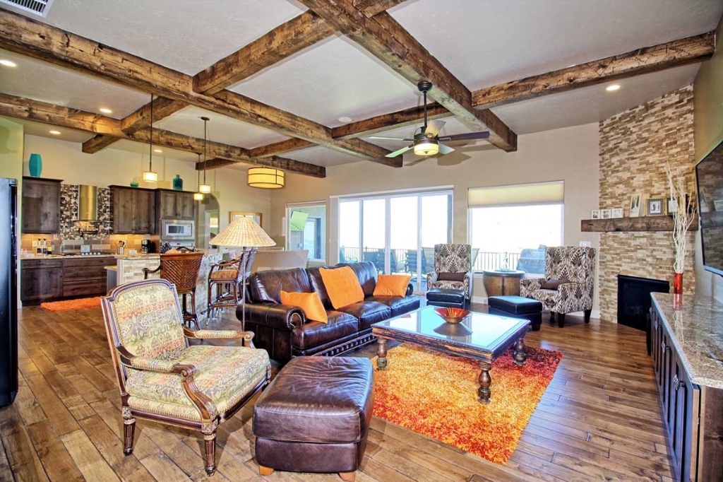 Hillview Drive Rustic Contemporary 18