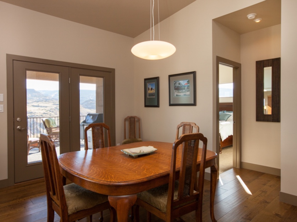Canyon Shadow Estate 12