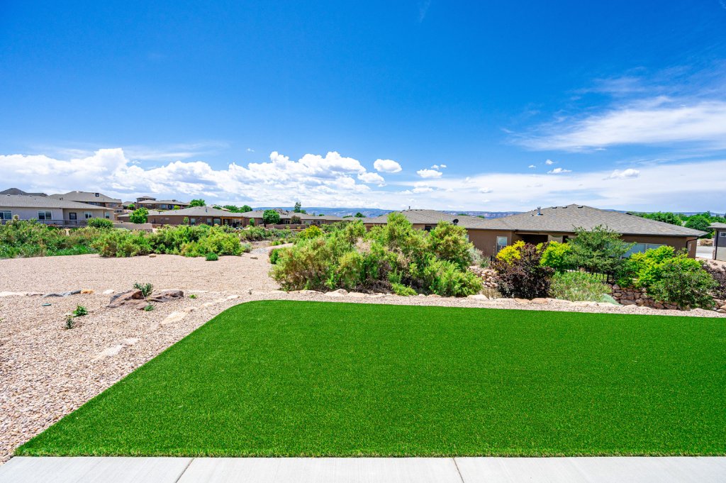 Contemporary Summerhill Home 9