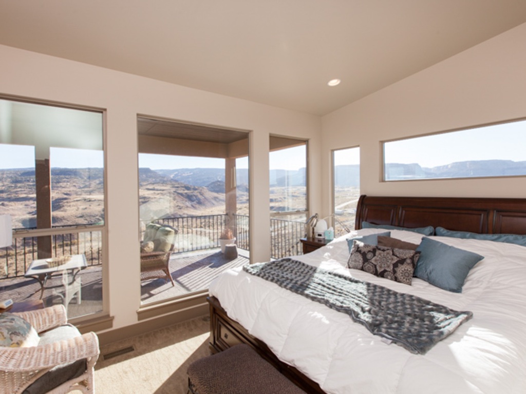 Canyon Shadow Estate 13