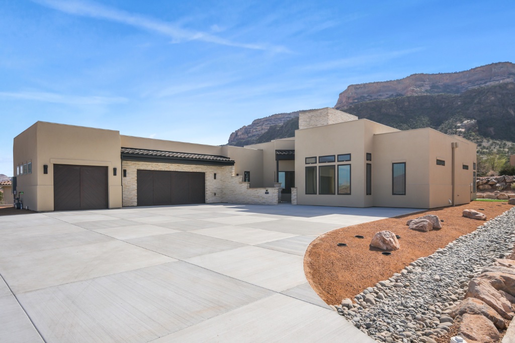 Canyon Shadow Contemporary 2