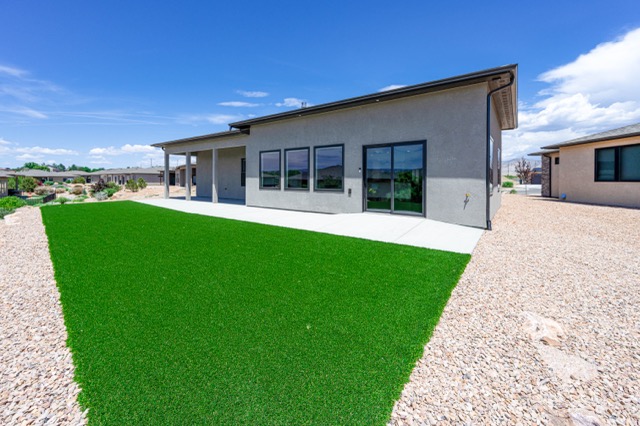 Exterior 7
