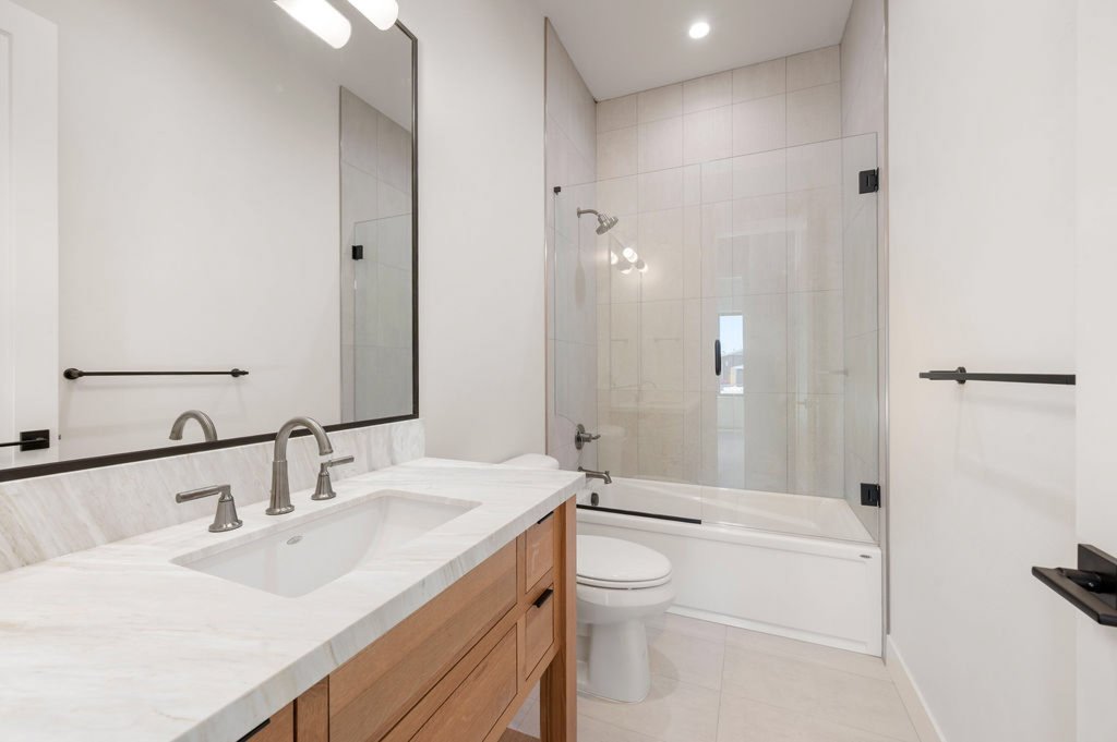 Contemporary Summerhill Home 15