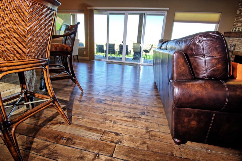 Hillview Drive Rustic Contemporary 19