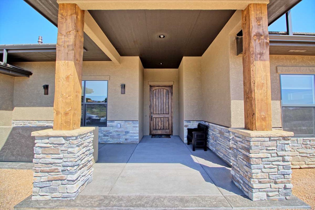 Hillview Drive Rustic Contemporary 8