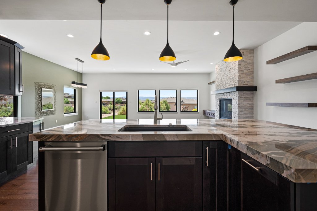 Contemporary Summerhill Home 11