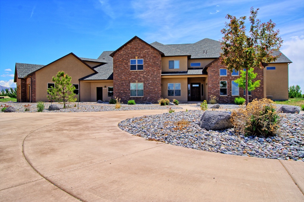 Grand Valley Estate 7
