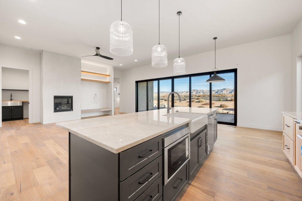 Contemporary Summerhill Home 7