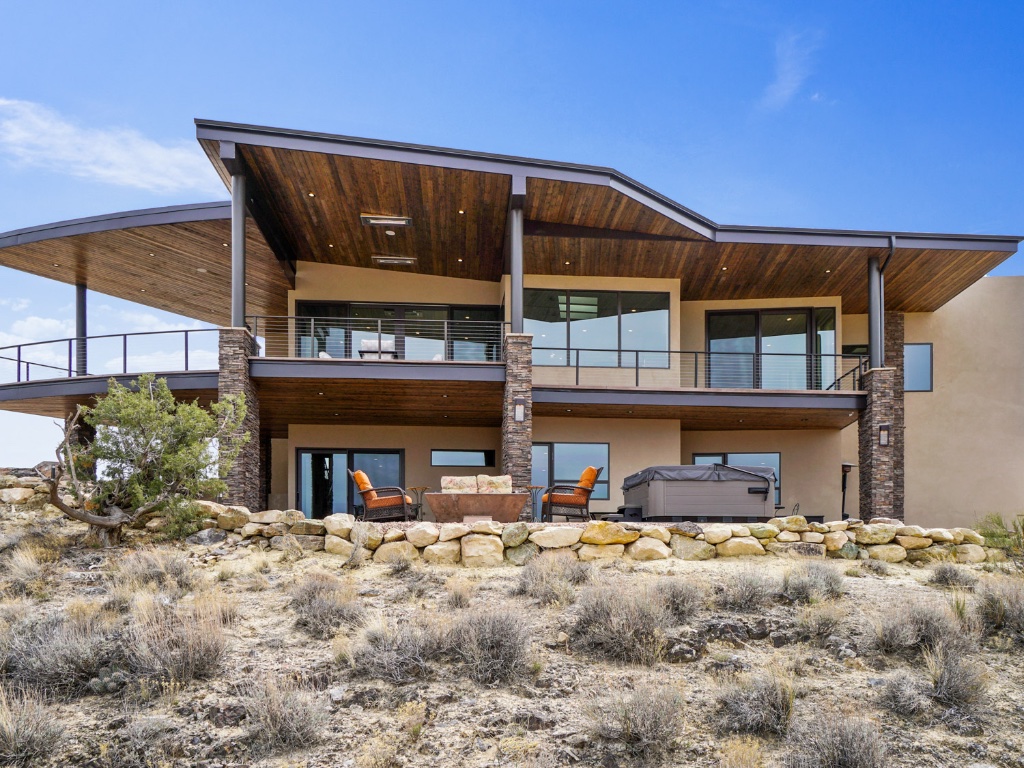 334 Red Ridge Court