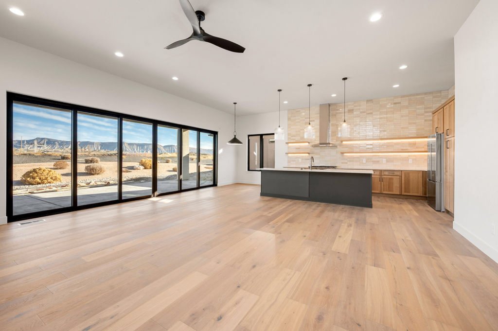 Contemporary Summerhill Home feature