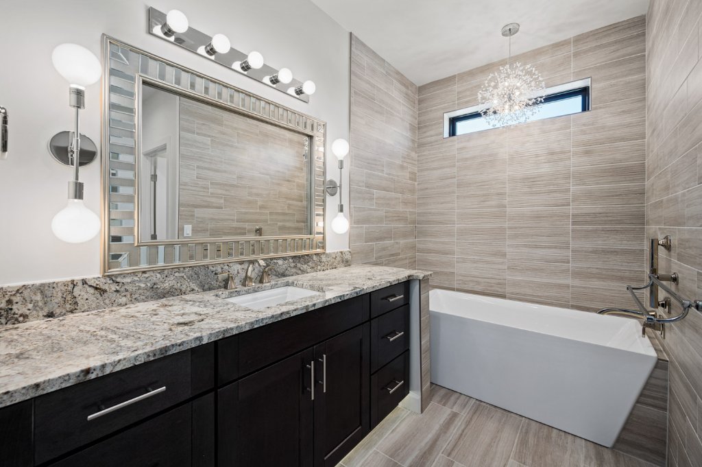 Contemporary Summerhill Home 22