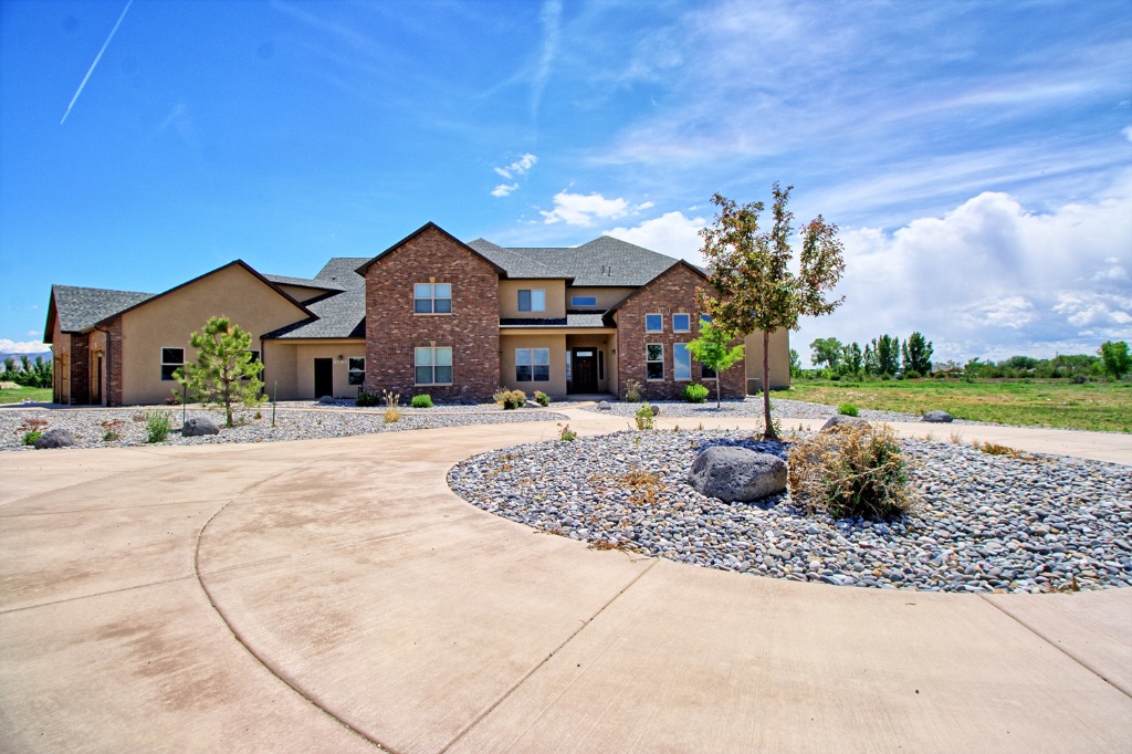 Grand Valley Estate