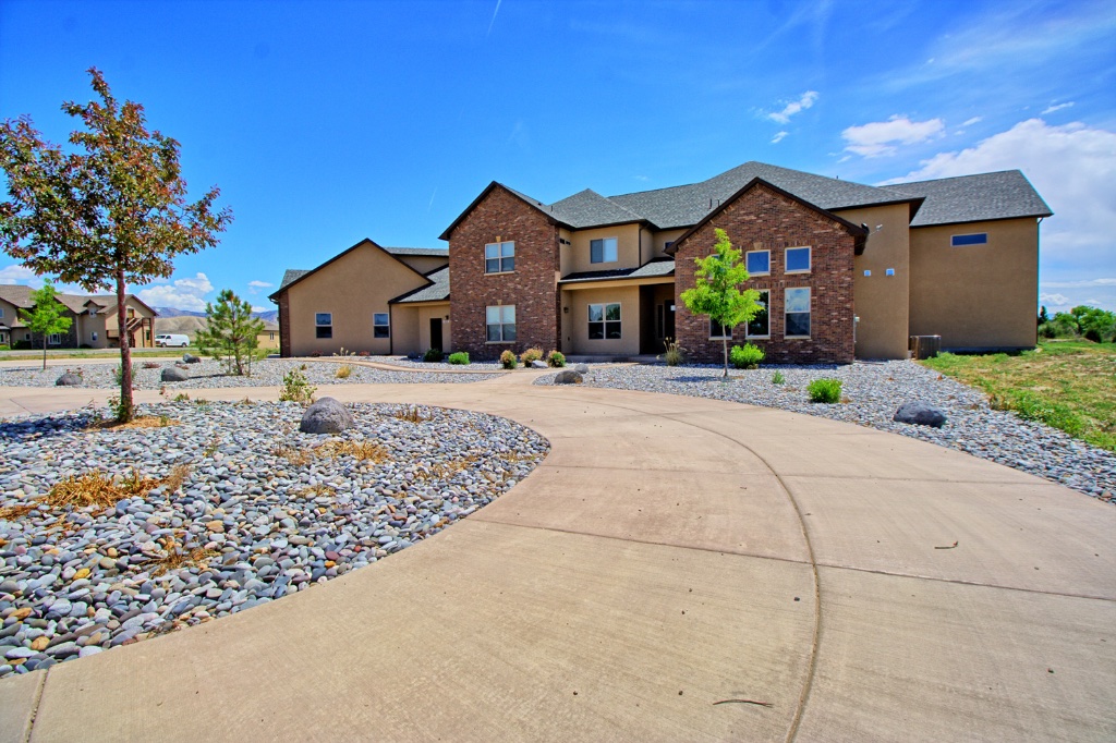 Grand Valley Estate 3
