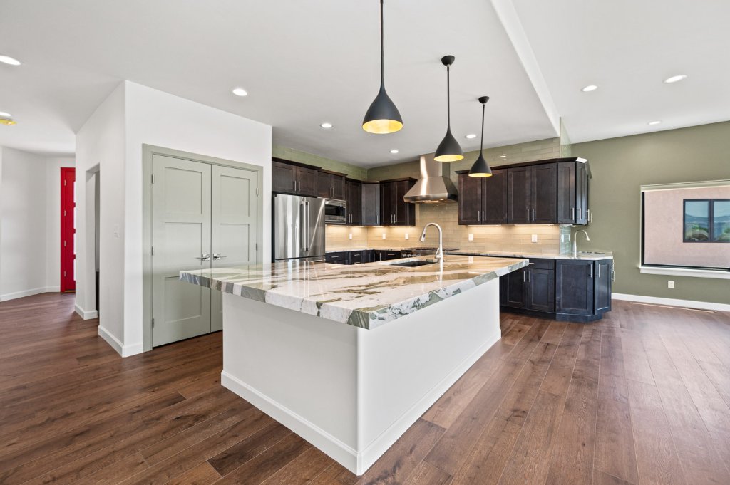 Contemporary Summerhill Home 15