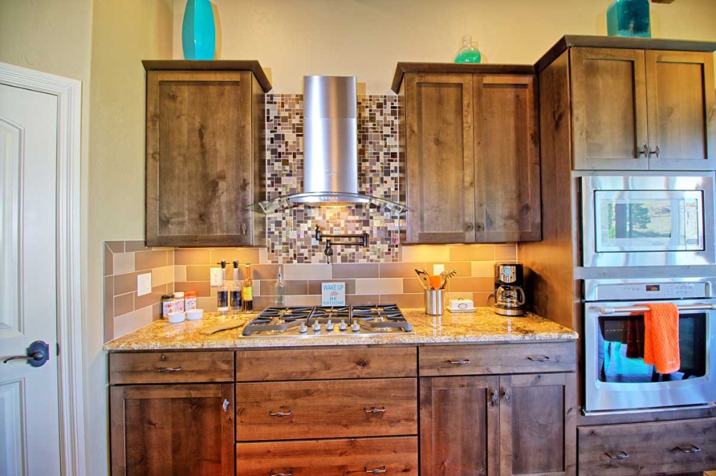 Hillview Drive Rustic Contemporary 20