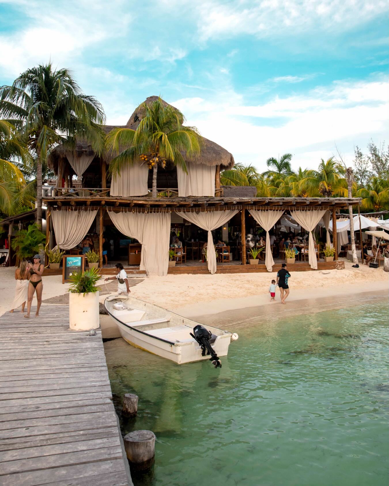 Mar-Bella Fish Market