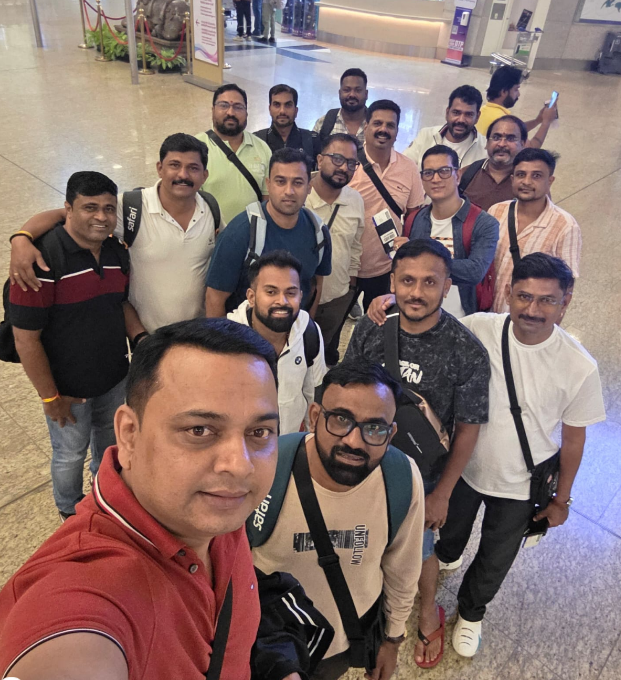 Group Selfie — Airport Meet & Greet