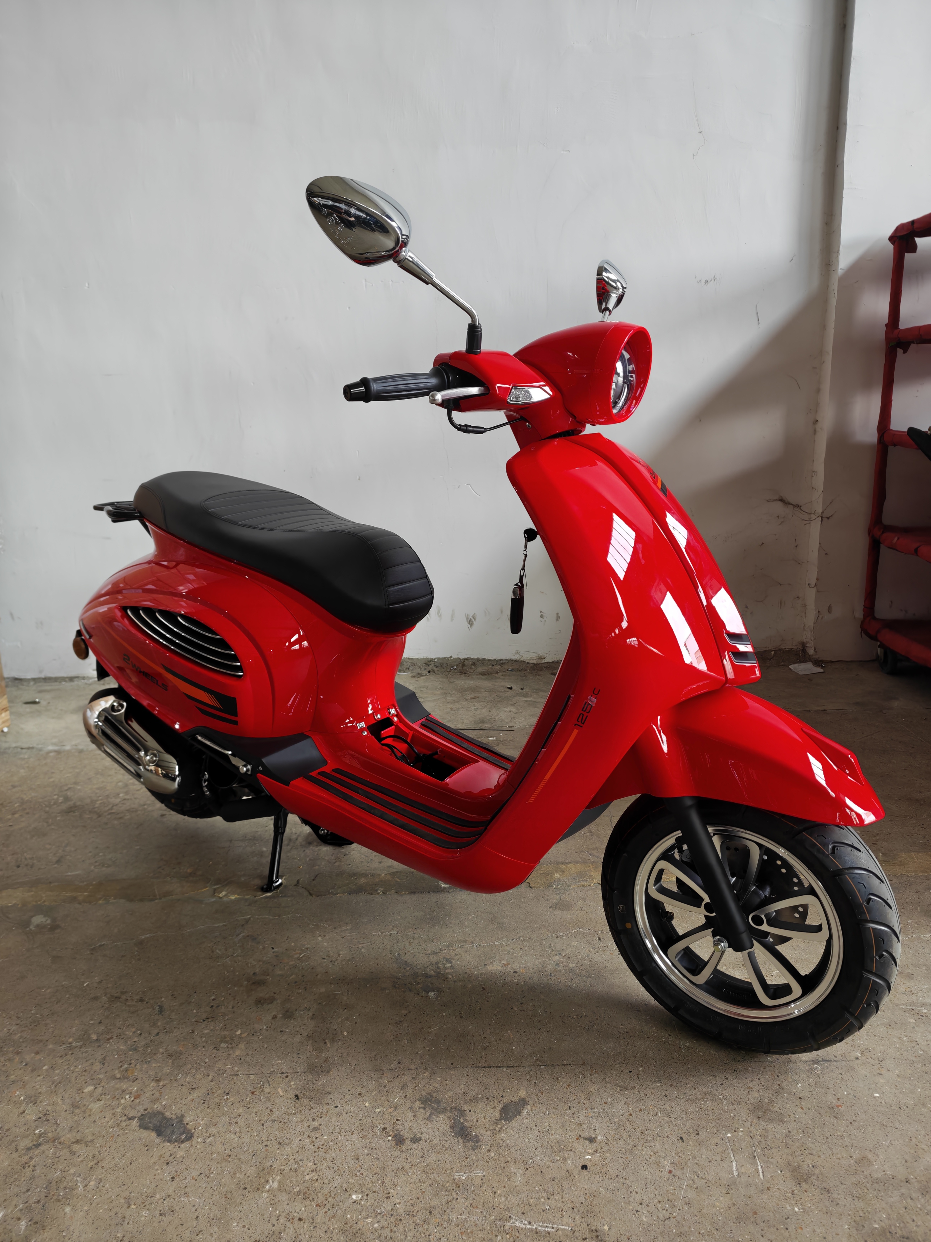 ROMA 125 — Rossa