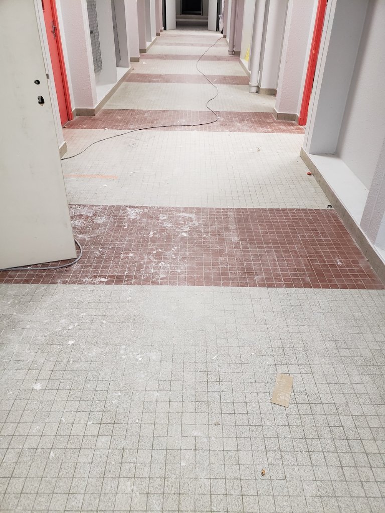 Remise en état couloir de parties communes - Avant