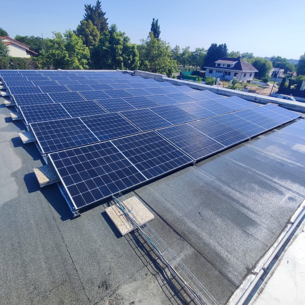 Nettoyage toiture & panneaux solaires