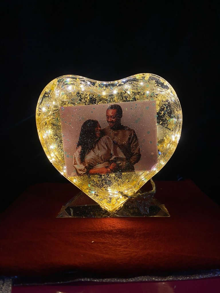 Resin Heart Photo Frame (Gold Leaf)