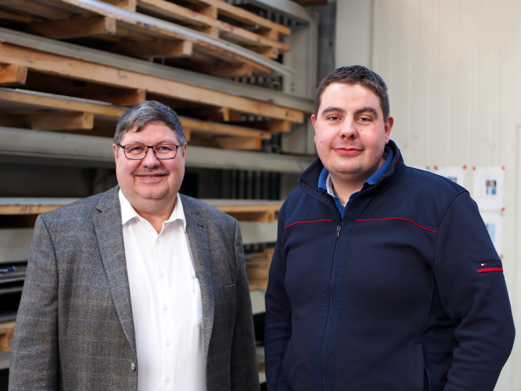 Michael Gehrmann und Stefan Gehrmann in der Werkstatt