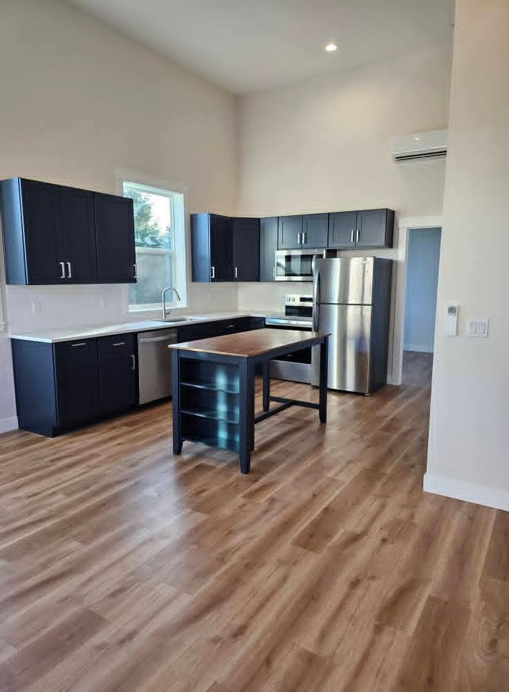 KITCHEN & BATH
REMODELING