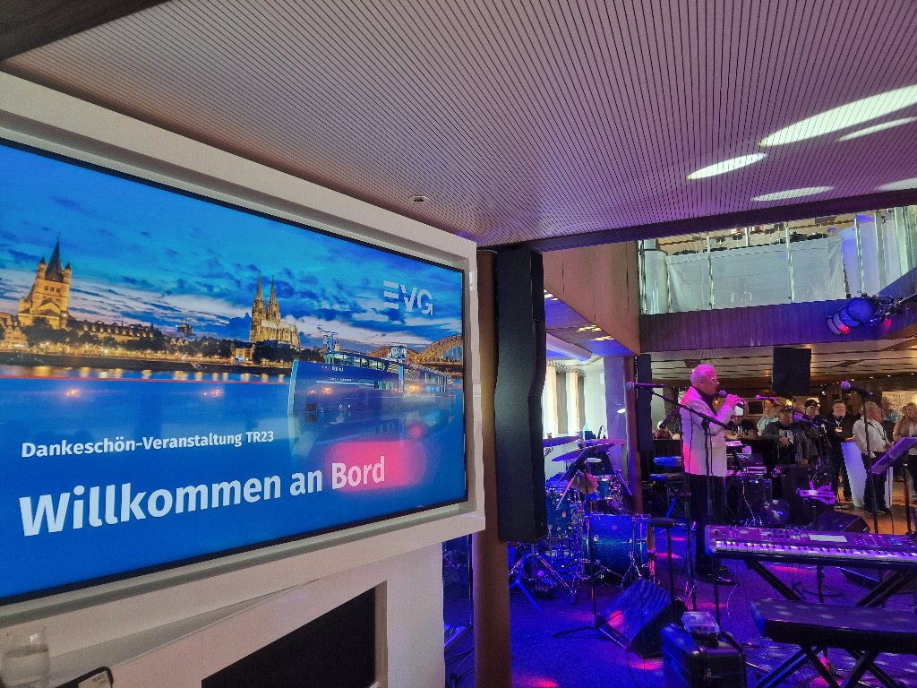 Blue Rhapsody – Willkommen an Bord