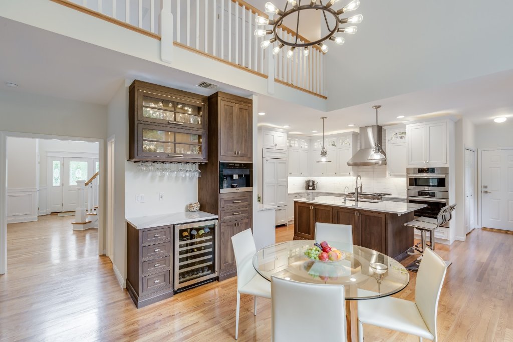 Open-Plan Kitchen with Built-In Bar – Stony Brook, NY | Style Kitchen & Bath