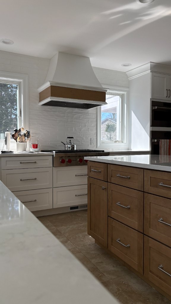 Custom Range & Hood Detail
