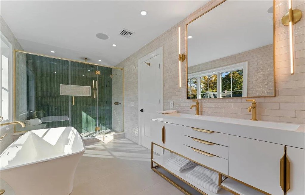 Master Bath — Double Vanity & Shower