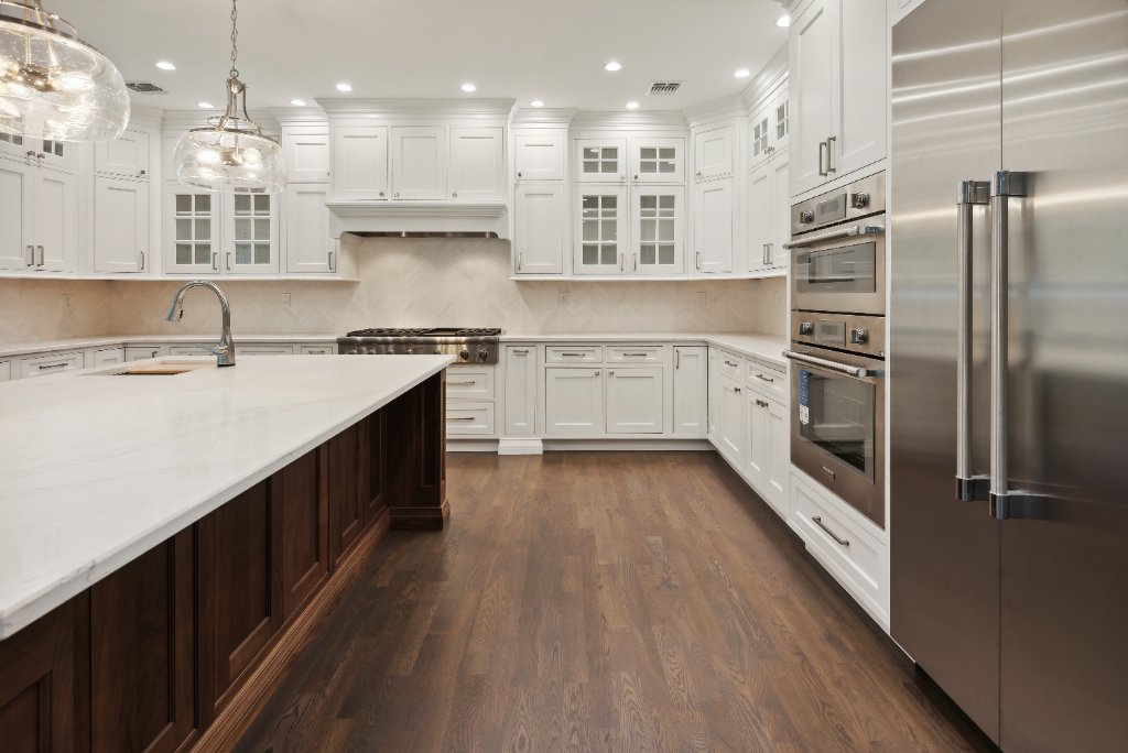Luxury Kitchen — Redwood Dr