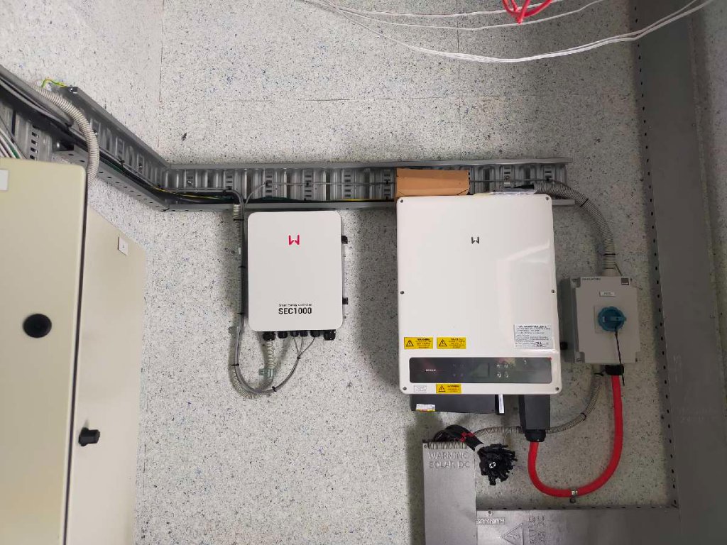 GoodWe GW50KS-MT inverter and SEC1000 monitoring unit installed at Pukete Neighbourhood House