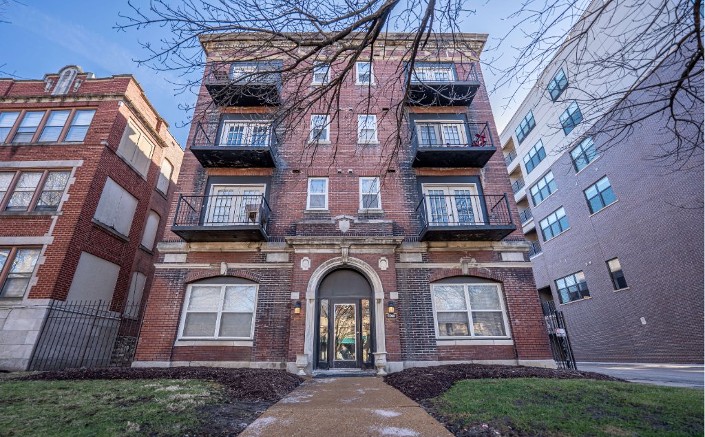 5500 Pershing Ave — DeBaliviere Place